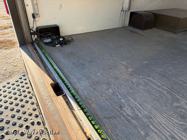 image for item YA1039 2022 Ford E350 Super Duty delivery van