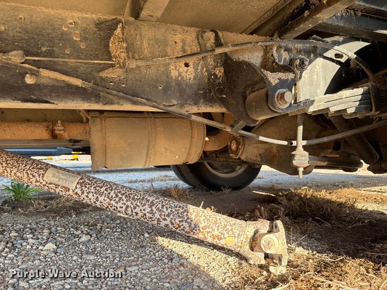 image for item YA1039 2022 Ford E350 Super Duty delivery van