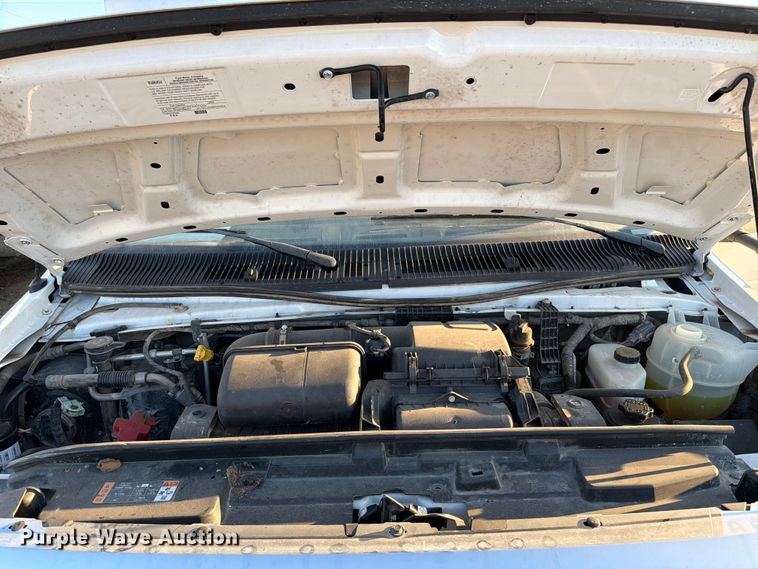 image for item YA1039 2022 Ford E350 Super Duty delivery van