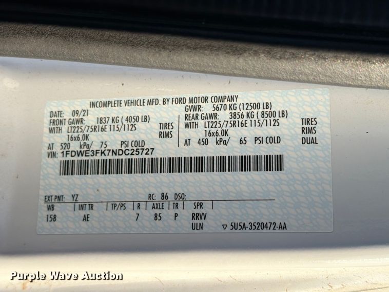 image for item YA1039 2022 Ford E350 Super Duty delivery van