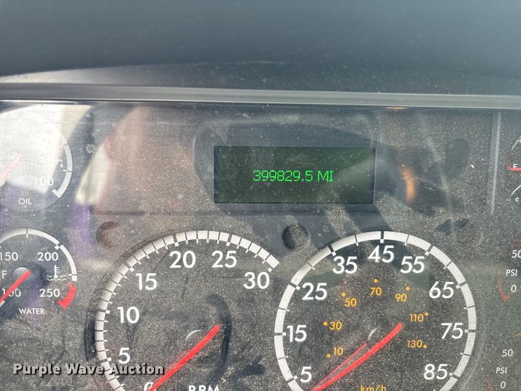 image for item YA1044 2018 Freightliner Business Class M2  box truck