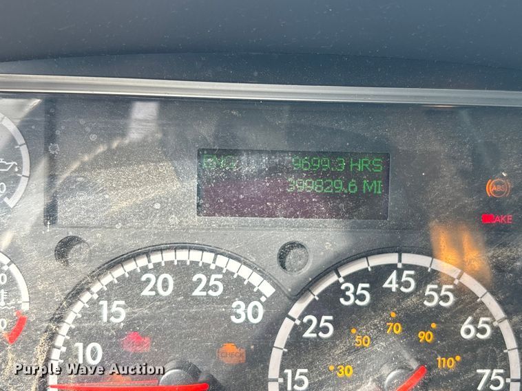 image for item YA1044 2018 Freightliner Business Class M2  box truck