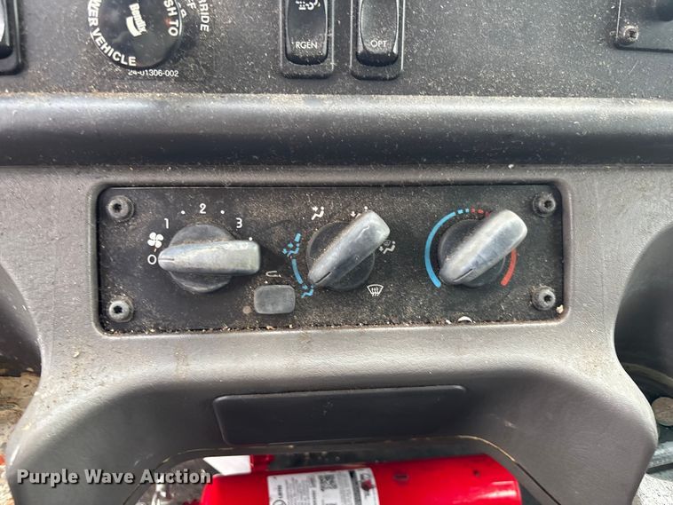 image for item YA1044 2018 Freightliner Business Class M2  box truck