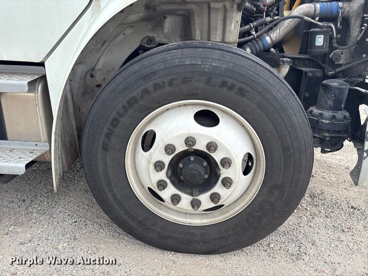 image for item YA1044 2018 Freightliner Business Class M2  box truck