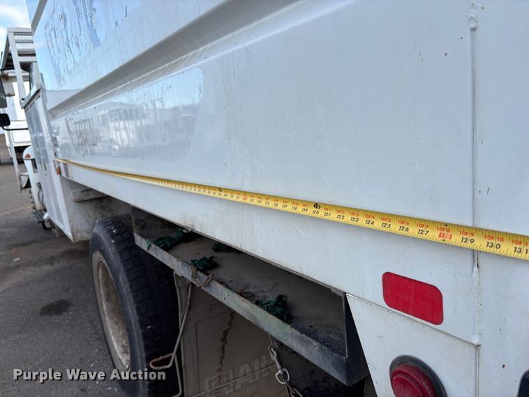 image for item YA1256 2011 International 4300 forestry bucket truck