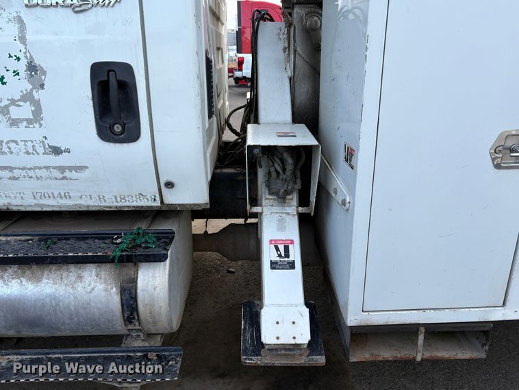 image for item YA1256 2011 International 4300 forestry bucket truck