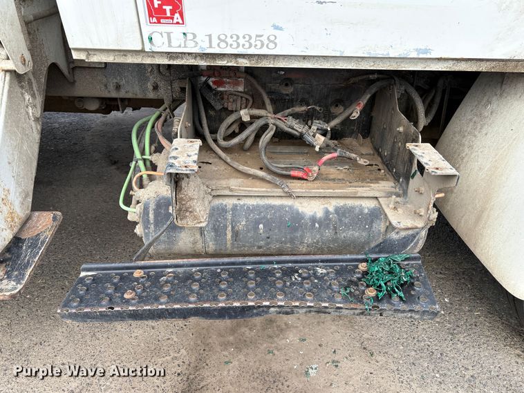 image for item YA1256 2011 International 4300 forestry bucket truck