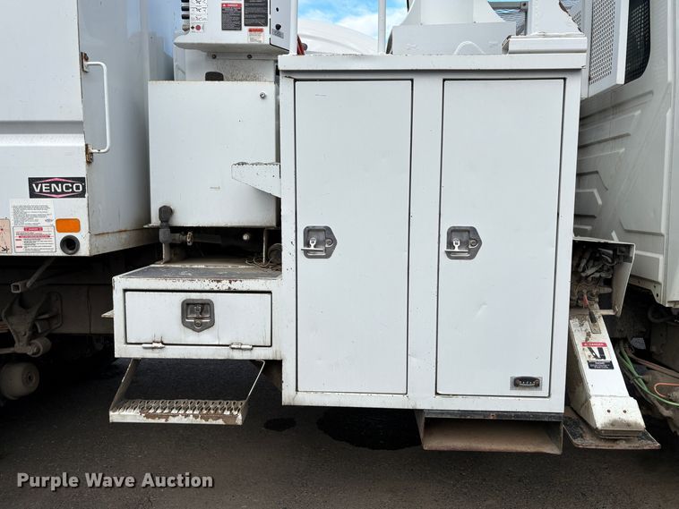 image for item YA1256 2011 International 4300 forestry bucket truck