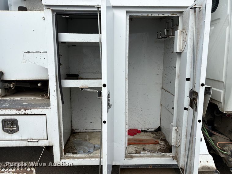 image for item YA1256 2011 International 4300 forestry bucket truck