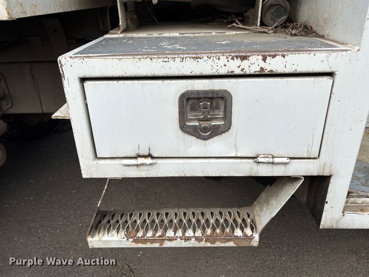 image for item YA1256 2011 International 4300 forestry bucket truck