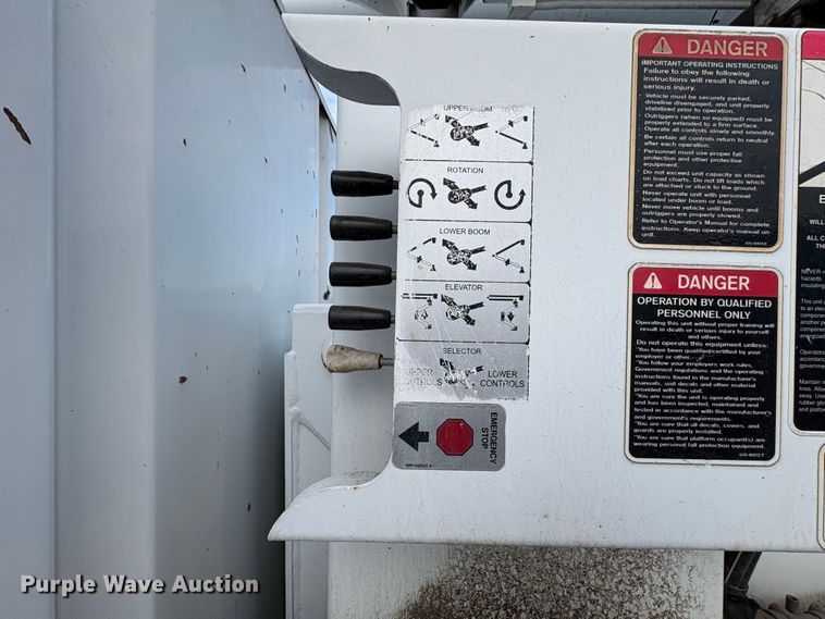 image for item YA1256 2011 International 4300 forestry bucket truck