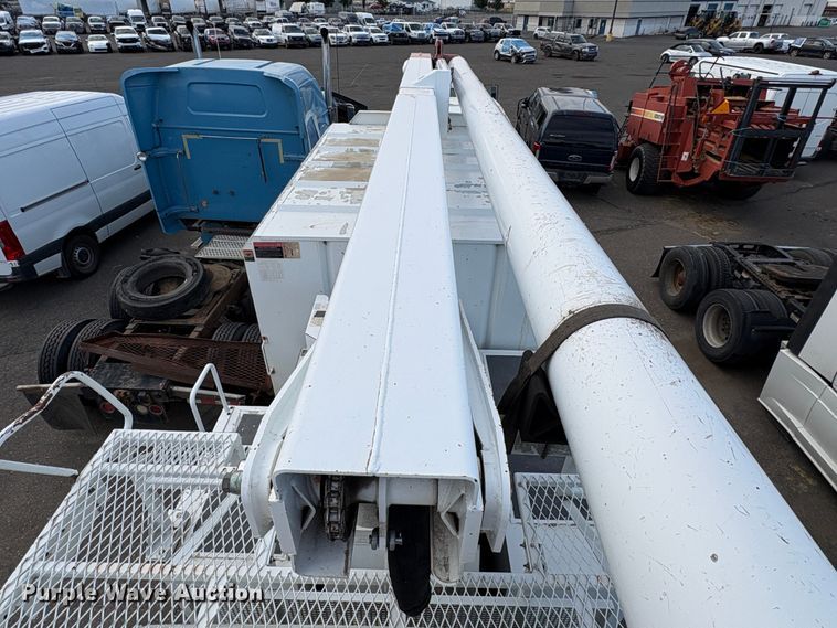 image for item YA1256 2011 International 4300 forestry bucket truck