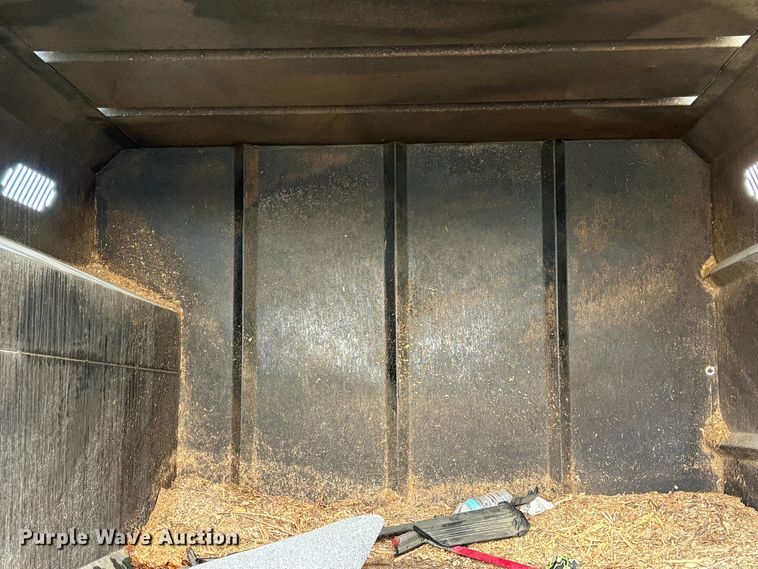 image for item YA1256 2011 International 4300 forestry bucket truck