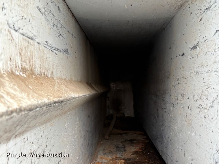 image for item YA1256 2011 International 4300 forestry bucket truck