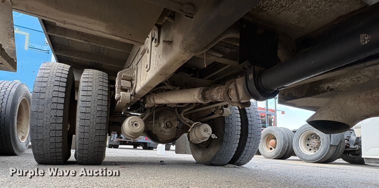 image for item YA1256 2011 International 4300 forestry bucket truck