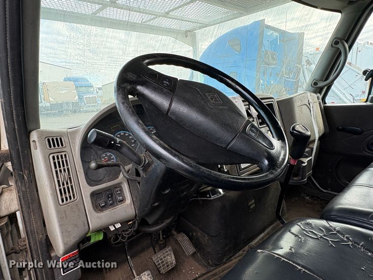 image for item YA1256 2011 International 4300 forestry bucket truck