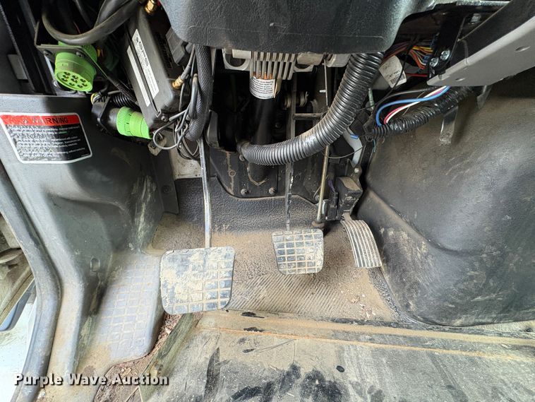 image for item YA1256 2011 International 4300 forestry bucket truck