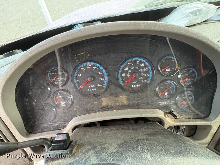 image for item YA1256 2011 International 4300 forestry bucket truck