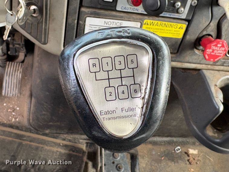 image for item YA1256 2011 International 4300 forestry bucket truck