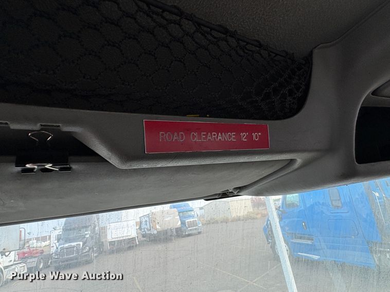 image for item YA1256 2011 International 4300 forestry bucket truck