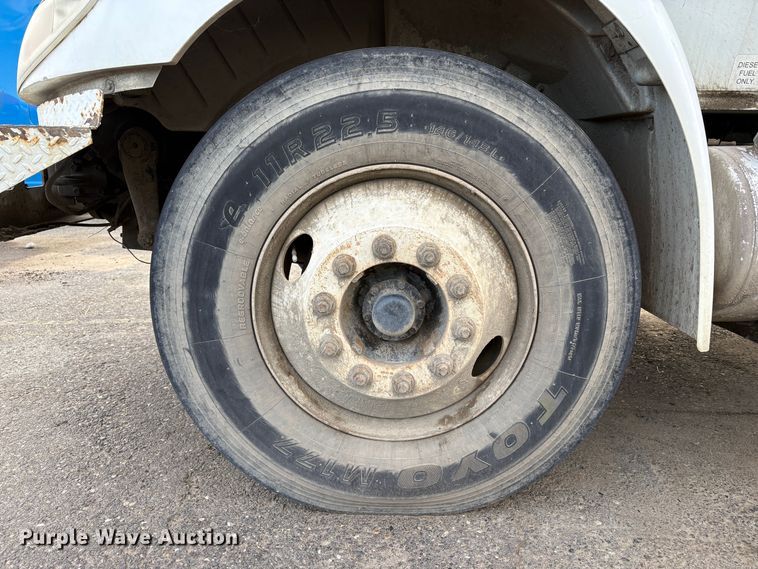 image for item YA1256 2011 International 4300 forestry bucket truck