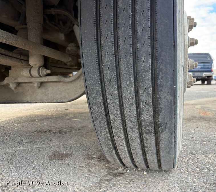 image for item YA1256 2011 International 4300 forestry bucket truck