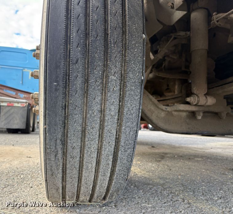 image for item YA1256 2011 International 4300 forestry bucket truck