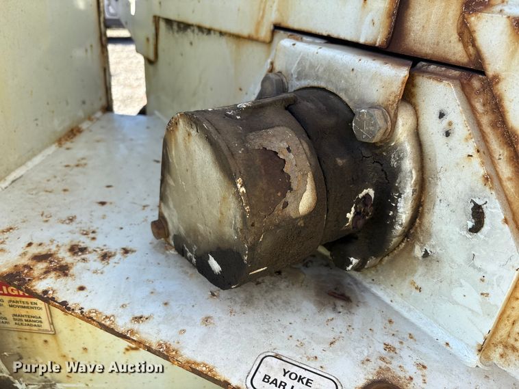 image for item YA1282 2017 Bandit 200UC wood chipper