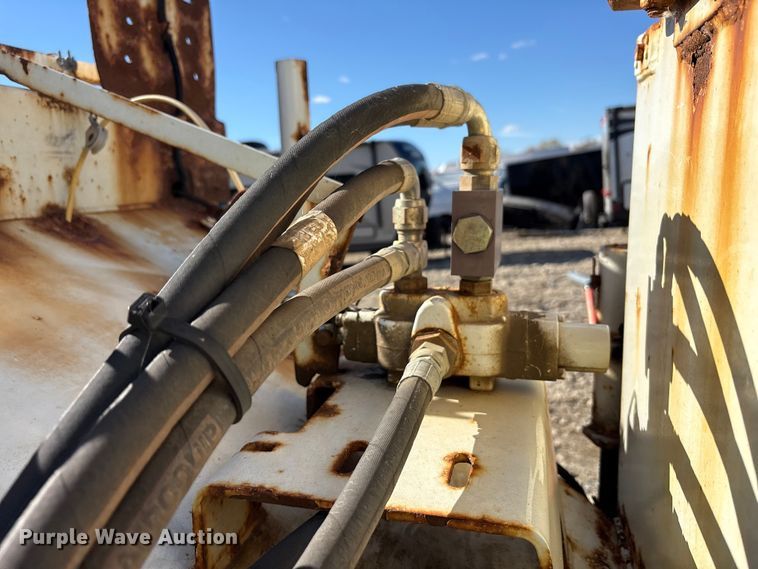 image for item YA1282 2017 Bandit 200UC wood chipper