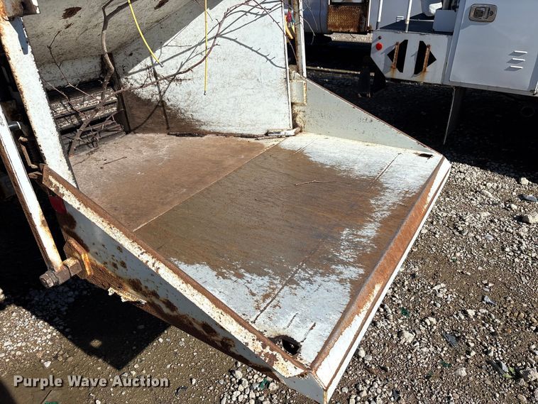 image for item YA1282 2017 Bandit 200UC wood chipper