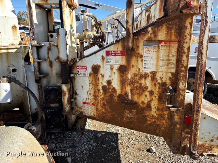 image for item YA1282 2017 Bandit 200UC wood chipper