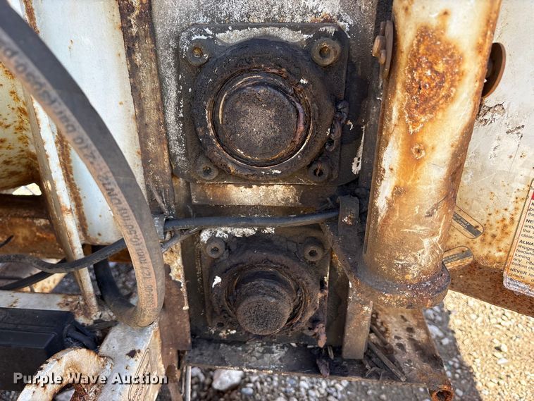 image for item YA1282 2017 Bandit 200UC wood chipper