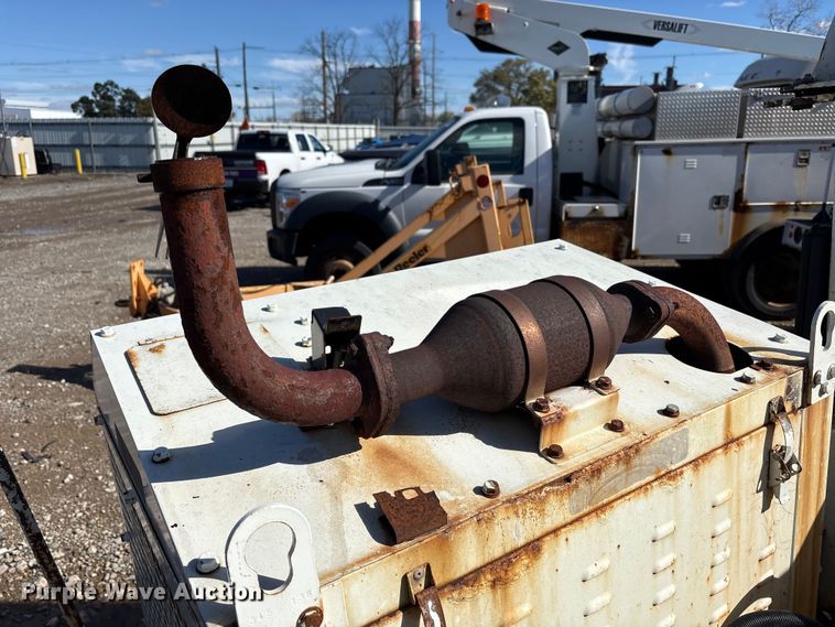 image for item YA1282 2017 Bandit 200UC wood chipper