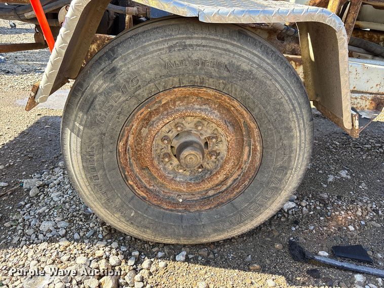 image for item YA1282 2017 Bandit 200UC wood chipper