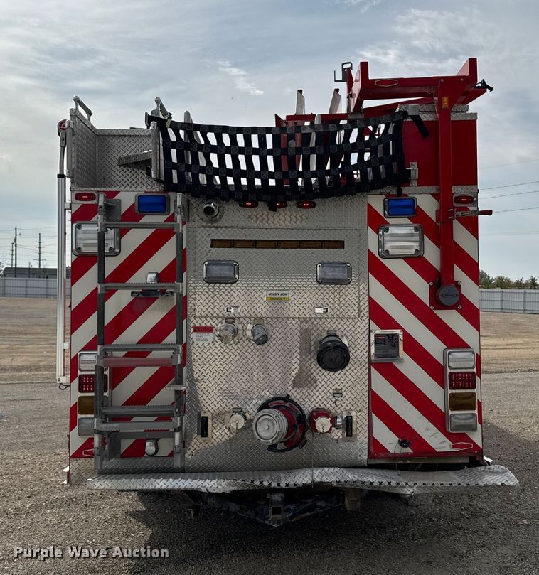 image for item YA1350 2007 Pierce Enforcer pumper fire truck