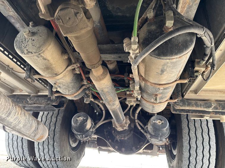 image for item YA1350 2007 Pierce Enforcer pumper fire truck