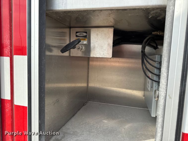 image for item YA1350 2007 Pierce Enforcer pumper fire truck