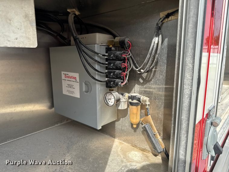 image for item YA1350 2007 Pierce Enforcer pumper fire truck