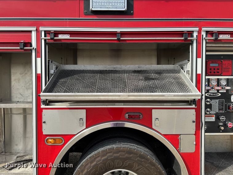 image for item YA1350 2007 Pierce Enforcer pumper fire truck