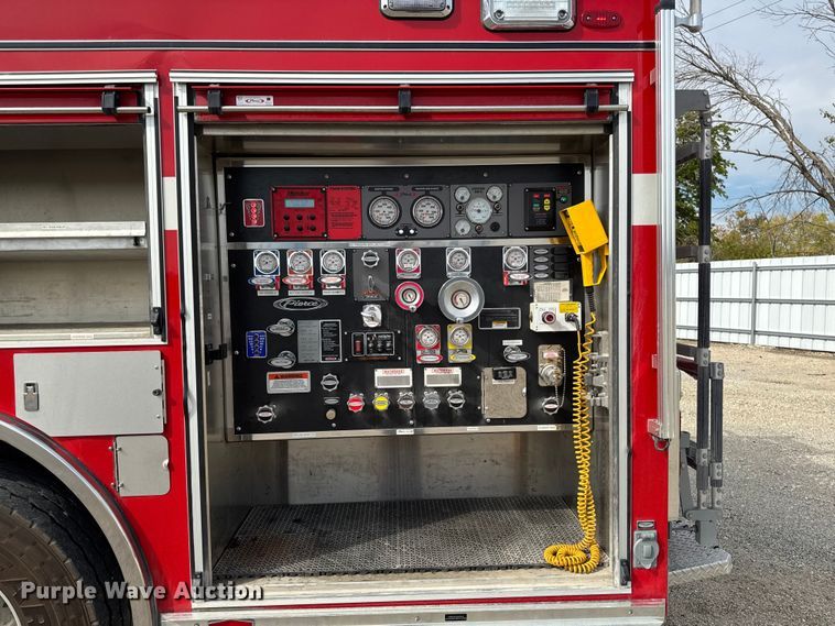 image for item YA1350 2007 Pierce Enforcer pumper fire truck