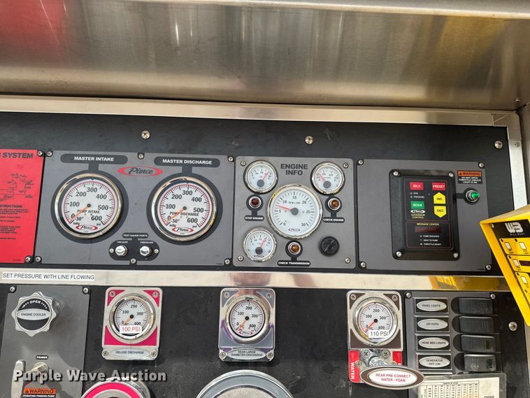 image for item YA1350 2007 Pierce Enforcer pumper fire truck