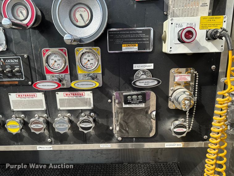 image for item YA1350 2007 Pierce Enforcer pumper fire truck