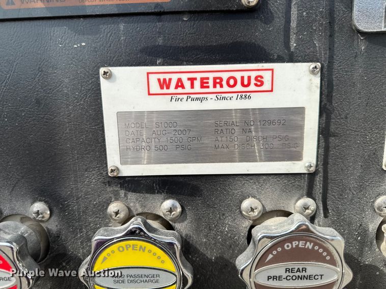 image for item YA1350 2007 Pierce Enforcer pumper fire truck