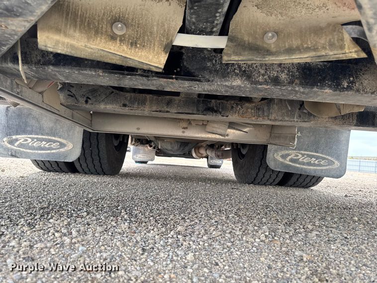 image for item YA1350 2007 Pierce Enforcer pumper fire truck