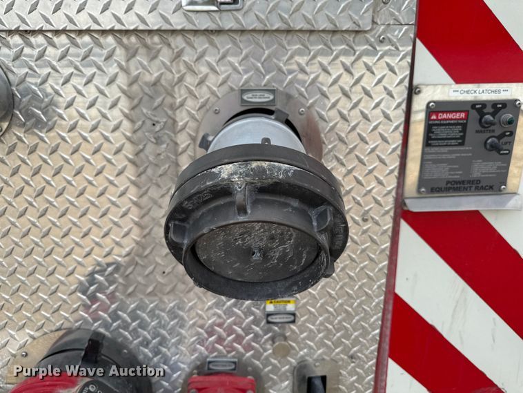 image for item YA1350 2007 Pierce Enforcer pumper fire truck