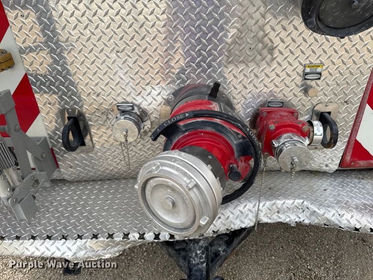 image for item YA1350 2007 Pierce Enforcer pumper fire truck