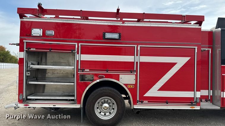 image for item YA1350 2007 Pierce Enforcer pumper fire truck