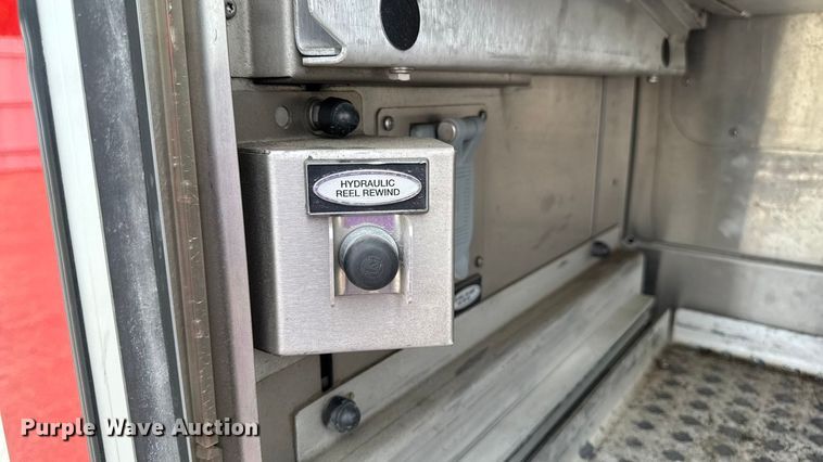 image for item YA1350 2007 Pierce Enforcer pumper fire truck