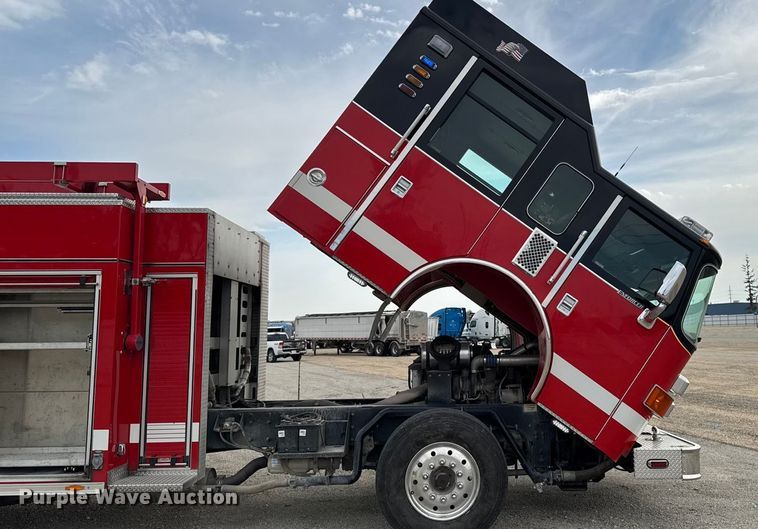 image for item YA1350 2007 Pierce Enforcer pumper fire truck