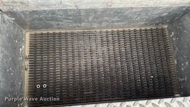 image for item YA1350 2007 Pierce Enforcer pumper fire truck